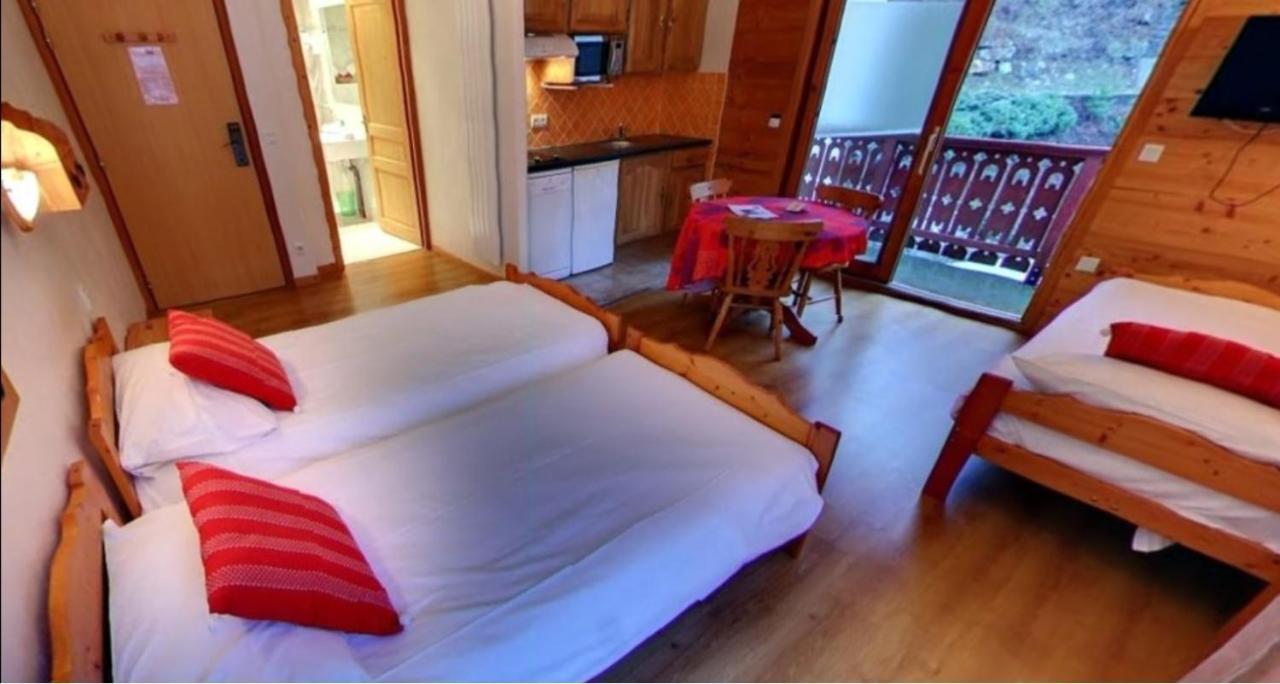 Hotel Les Chalets Brides-les-Bains Exteriör bild