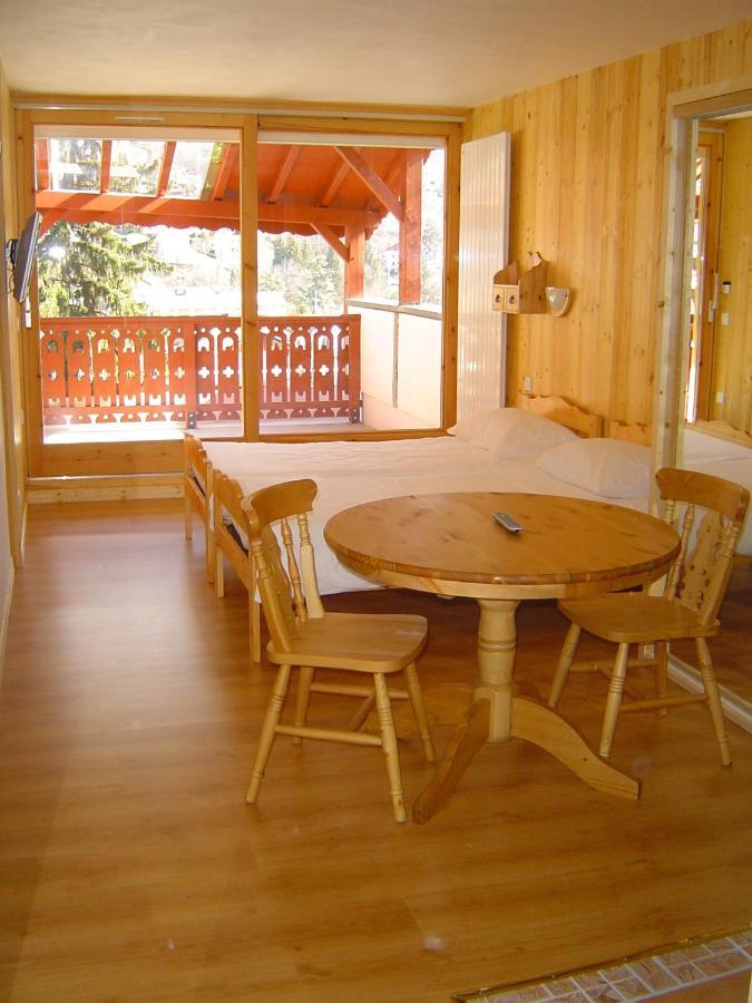 Hotel Les Chalets Brides-les-Bains Exteriör bild