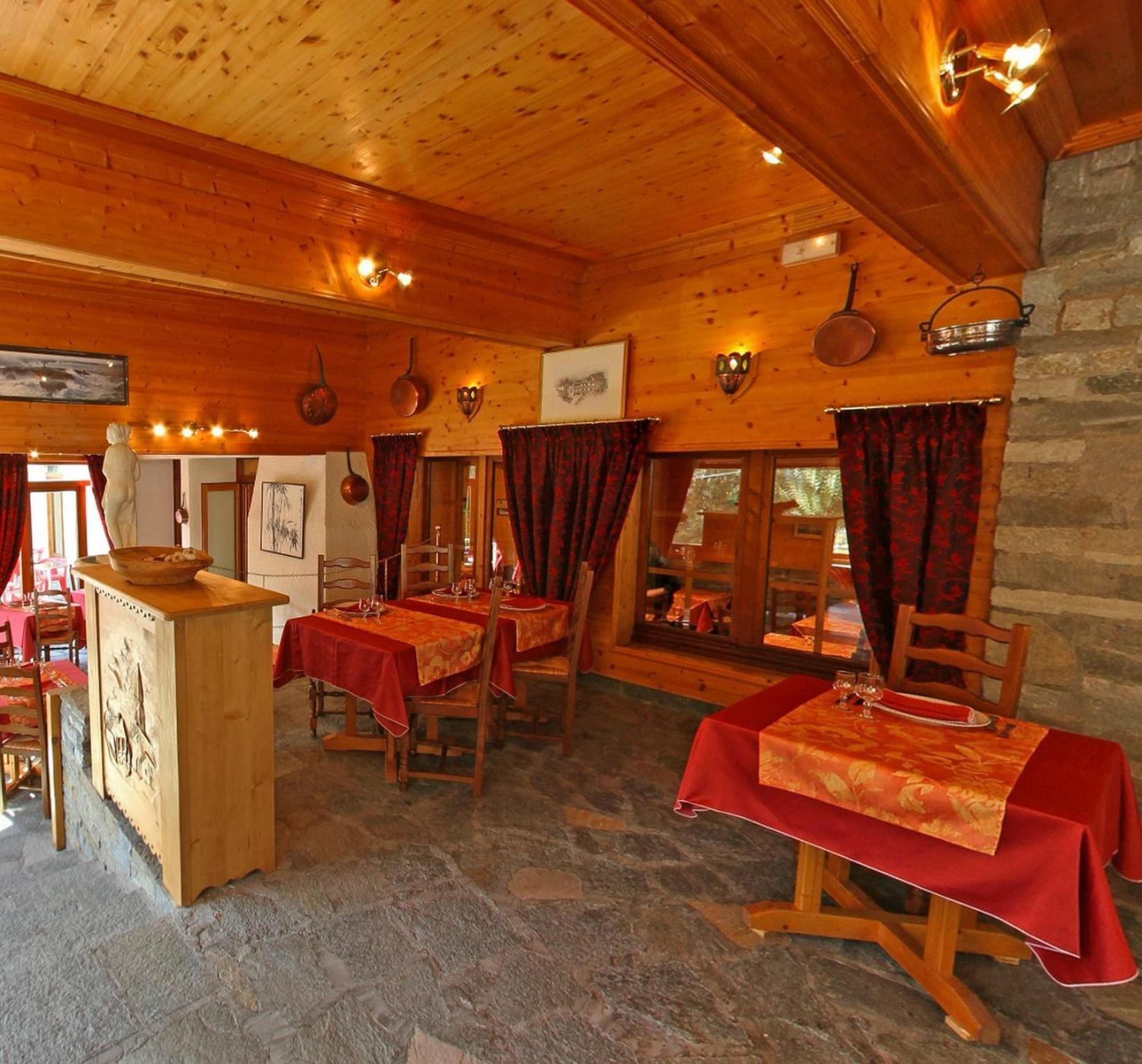 Hotel Les Chalets Brides-les-Bains Exteriör bild